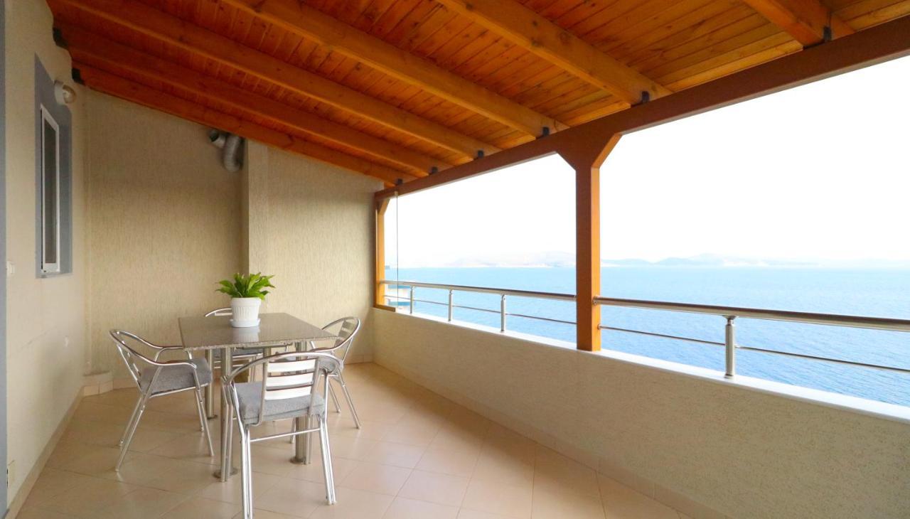 Apartments Vila Roboci Sarandë 外观 照片