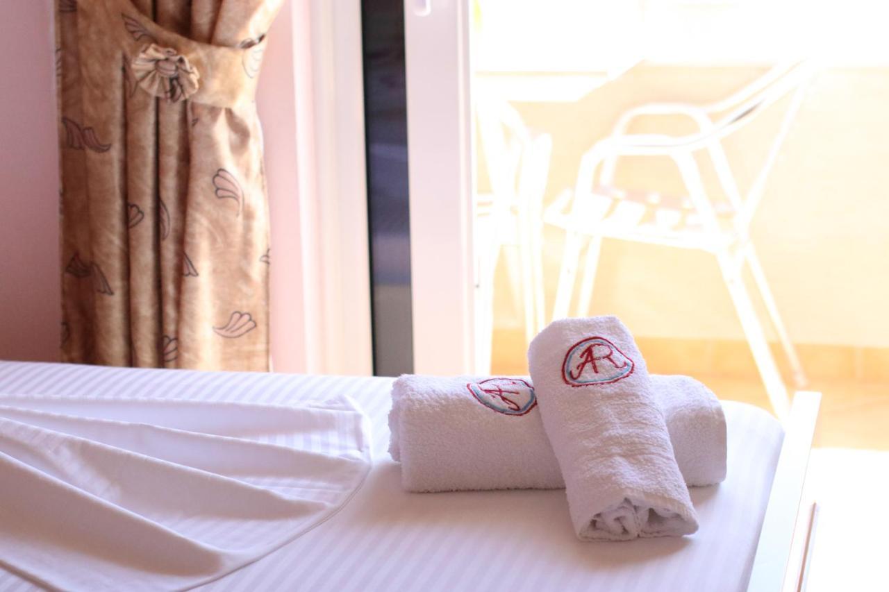 Apartments Vila Roboci Sarandë 外观 照片